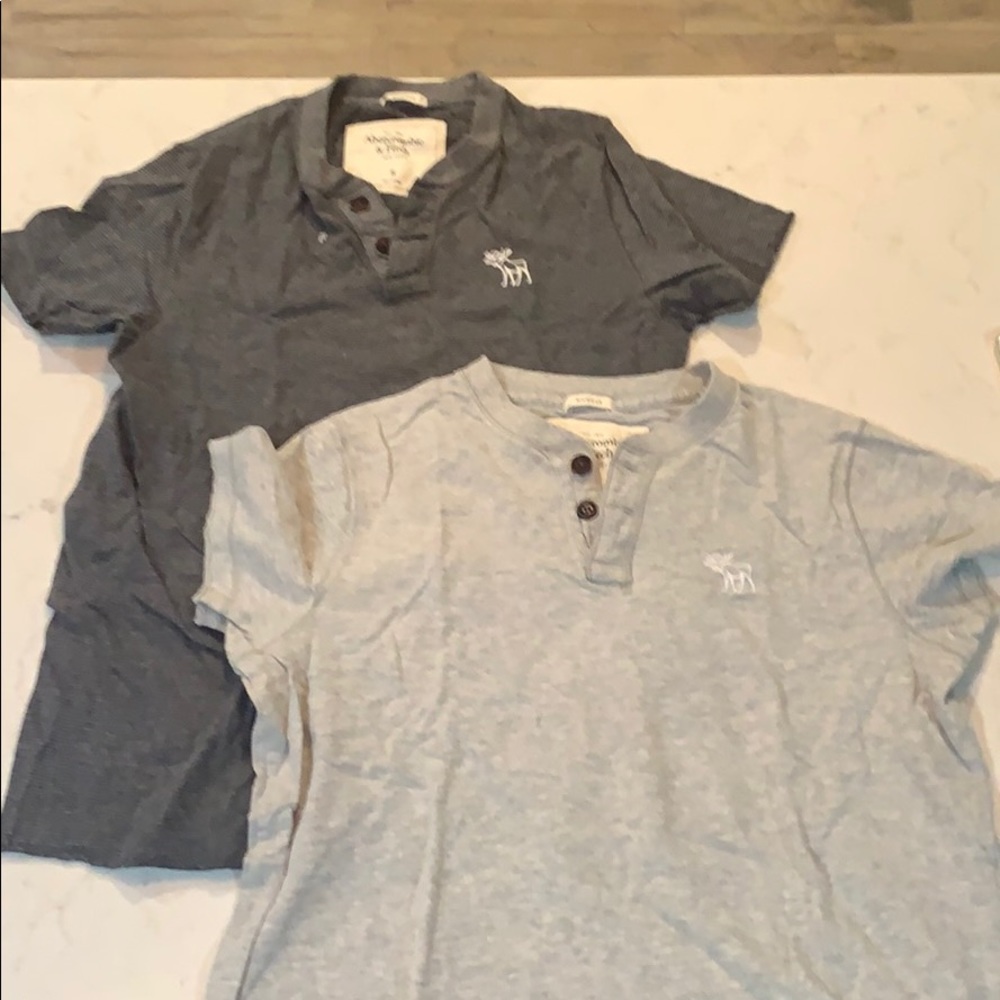 X2 S tees with buttons